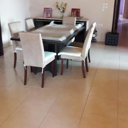 Vila παραλια αλυκησ Βίλα